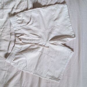 Uniqlo slouchy drawstring waist lightweight cream corduroy Bermuda shorts M